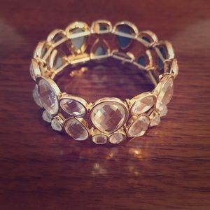 Teardrop Diamond Design Bracelet with Gold Outline